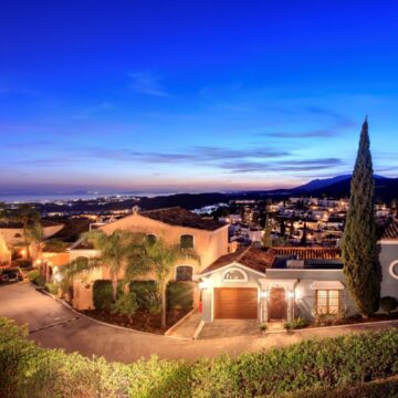 Beautifully Renovated Townhouse Situated in the Picturesque La Heredia, Benahavis Picture 7