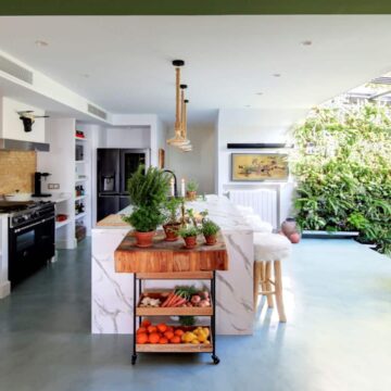 Beautifully Renovated Townhouse Situated in the Picturesque La Heredia, Benahavis Picture 4