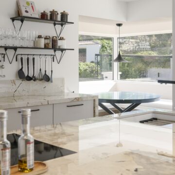 Well Equipped Family Mansion With Its Own Padel Court, Indoor Pool And Sea Views in Benahavis Picture 10