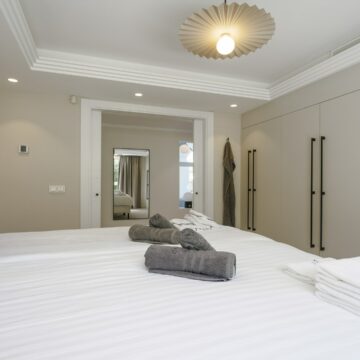 Well Equipped Family Mansion With Its Own Padel Court, Indoor Pool And Sea Views in Benahavis Picture 13