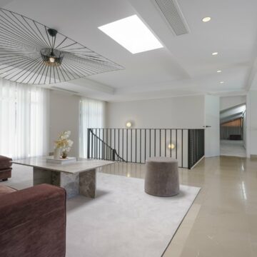 Well Equipped Family Mansion With Its Own Padel Court, Indoor Pool And Sea Views in Benahavis Picture 12
