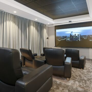 Well Equipped Family Mansion With Its Own Padel Court, Indoor Pool And Sea Views in Benahavis Picture 21