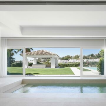 Well Equipped Family Mansion With Its Own Padel Court, Indoor Pool And Sea Views in Benahavis Picture 2