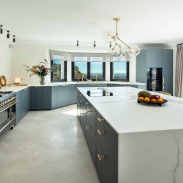 Exceptional Andalusian Mansion with Remarkable Scenery Sitting on the Summit of El Madronal, Benahavis Picture 14
