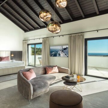 Exceptional Andalusian Mansion with Remarkable Scenery Sitting on the Summit of El Madronal, Benahavis Picture 9