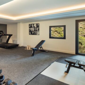 Exceptional Andalusian Mansion with Remarkable Scenery Sitting on the Summit of El Madronal, Benahavis Picture 25