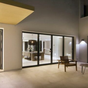 Exceptionally Modern Beachside Villa located in the Exclusive Neighbourhood of Casasola, Estepona Picture 15