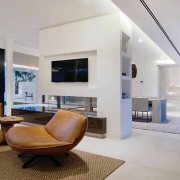 Exceptionally Modern Beachside Villa located in the Exclusive Neighbourhood of Casasola, Estepona Picture 7