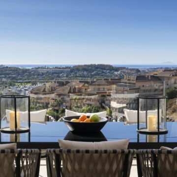 Luxurious Scandinavian Duplex Penthouse with Panoramic Views and Modern Design in La Morelia, Nueva Andalucia Picture 1