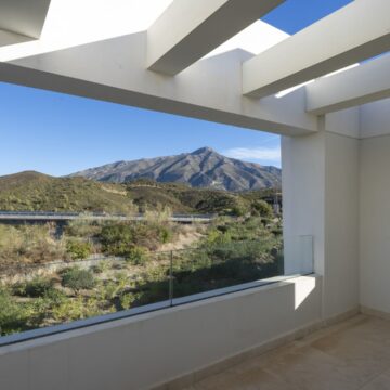 Luxurious Scandinavian Duplex Penthouse with Panoramic Views and Modern Design in La Morelia, Nueva Andalucia Picture 23