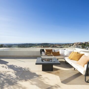 Luxurious Scandinavian Duplex Penthouse with Panoramic Views and Modern Design in La Morelia, Nueva Andalucia Picture 21