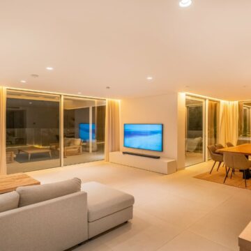 Luxurious Penthouse in the Exclusive Gated Resort-Like Community of Palo Alto, Located in Ojen, Marbella Picture 3