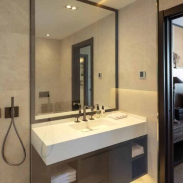 Luxurious Duplex Penthouse Fully Refurbished with High-Quality Finishes in Marbella Golden Mile Picture 9
