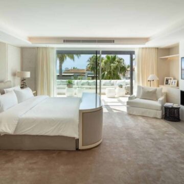 Luxurious Duplex Penthouse Fully Refurbished with High-Quality Finishes in Marbella Golden Mile Picture 6