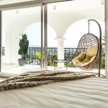 Luxury Duplex Apartment with Spectacular Panoramic Views in the Upscale Community of Las Colinas, Benahavis Picture 15