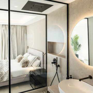 Luxury Duplex Apartment with Spectacular Panoramic Views in the Upscale Community of Las Colinas, Benahavis Picture 12