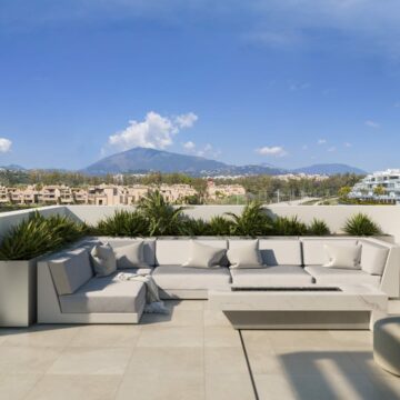 Serene Atalaya townhouses Estepona Picture 3