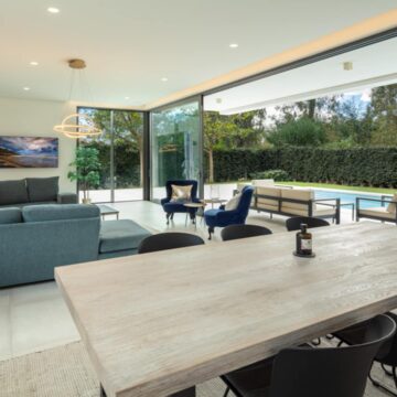 Sophisticated Fully Renovated Modern Villa Perfectly Positioned in the Heart of the New Golden Mile Picture 6