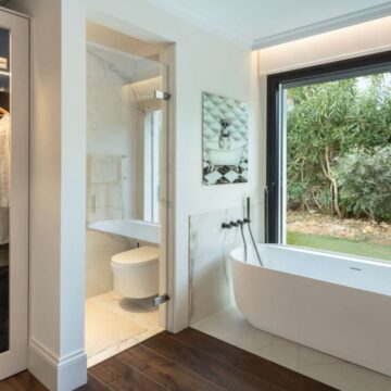Splendid 3-Bedroom Luxury Villa Nestled in the Tranquil Community of Nueva Andalucia, Marbella Picture 9