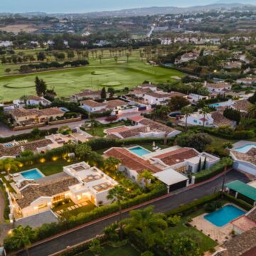 Splendid 3-Bedroom Luxury Villa Nestled in the Tranquil Community of Nueva Andalucia, Marbella Picture 20