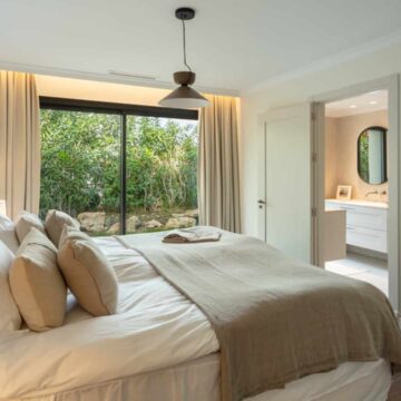 Splendid 3-Bedroom Luxury Villa Nestled in the Tranquil Community of Nueva Andalucia, Marbella Picture 8
