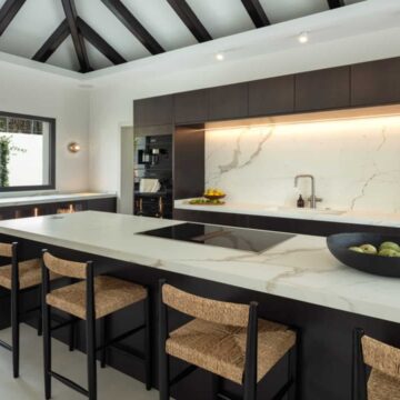 Splendid 3-Bedroom Luxury Villa Nestled in the Tranquil Community of Nueva Andalucia, Marbella Picture 11