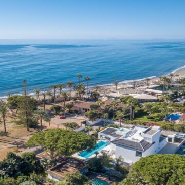 Stunning Newly Built Villa Perfectly Located Near Frontline Beach of Cortijo Blanco in San Pedro de Alcantara, Marbella Picture 22
