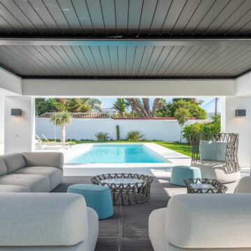 Stunning Newly Built Villa Perfectly Located Near Frontline Beach of Cortijo Blanco in San Pedro de Alcantara, Marbella Picture 17