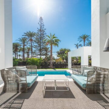 Stunning Newly Built Villa Perfectly Located Near Frontline Beach of Cortijo Blanco in San Pedro de Alcantara, Marbella Picture 16