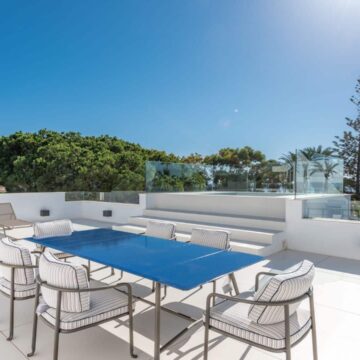 Stunning Newly Built Villa Perfectly Located Near Frontline Beach of Cortijo Blanco in San Pedro de Alcantara, Marbella Picture 19