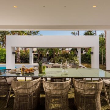 Stunning Newly Built Villa Perfectly Located Near Frontline Beach of Cortijo Blanco in San Pedro de Alcantara, Marbella Picture 18
