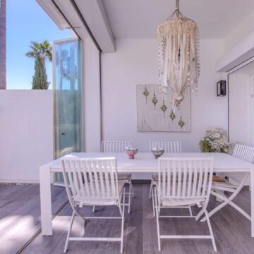 Stunning Townhouse with Remarkable Views located in Frontline Prime Golf Areas in La Quinta, Benahavis Picture 10