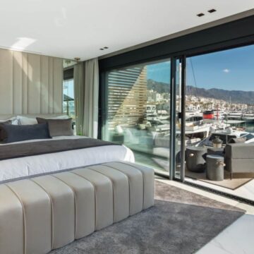 Lavish Puerto Banus Marine Apartment, Showcasing Jetliner Panoramic Views to The Mediterranean Sea and Harbour Picture 9