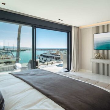 Lavish Puerto Banus Marine Apartment, Showcasing Jetliner Panoramic Views to The Mediterranean Sea and Harbour Picture 7