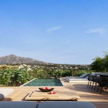 Superb 3-bedroom Luxury Apartment with Unobstructed Horizon Views near Golfing Areas in Nueva Andalucia Picture 3