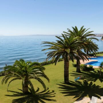Unique Multi-Level Beachfront Townhouse located in a Gated Community near Estepona Town Picture 12