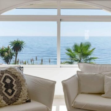 Unique Multi-Level Beachfront Townhouse located in a Gated Community near Estepona Town Picture 7