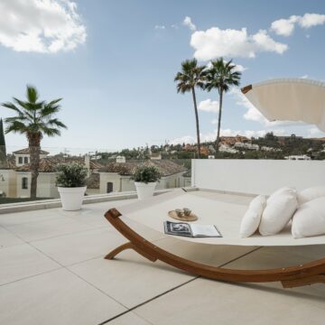 Sophisticated Scandinavian Key Ready Villa in the prime location of Nueva Andalucia, Marbella Picture 3