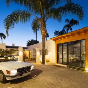 Incredibly Beautiful Villa with Ibiza-Inspired Architecture located on a Tranquil Community in San Pedro de Alcantara Picture 18