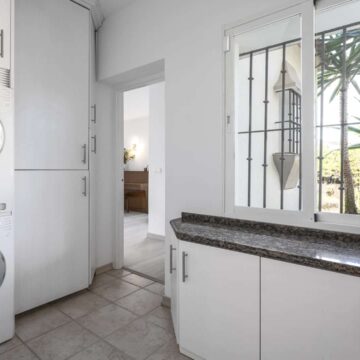 Partially Renovated Beautiful Villa in Nueva Andalucia, Marbella Picture 25