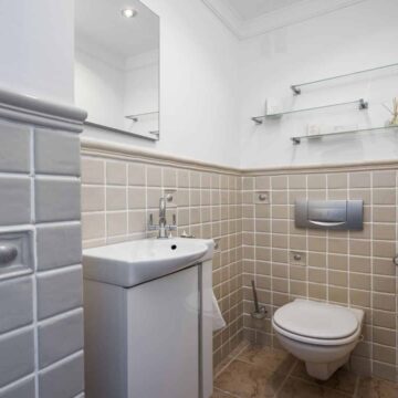 Partially Renovated Beautiful Villa in Nueva Andalucia, Marbella Picture 24