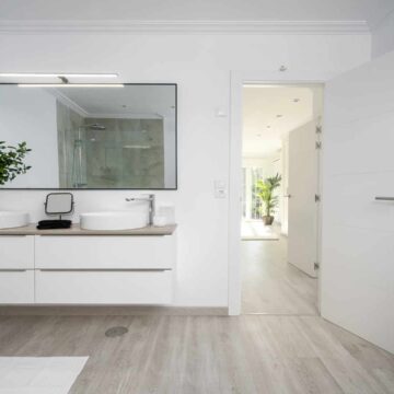 Partially Renovated Beautiful Villa in Nueva Andalucia, Marbella Picture 16
