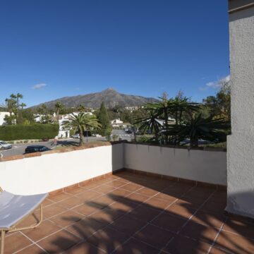 Partially Renovated Beautiful Villa in Nueva Andalucia, Marbella Picture 28
