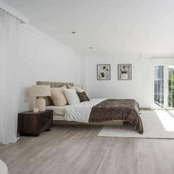 Partially Renovated Beautiful Villa in Nueva Andalucia, Marbella Picture 13