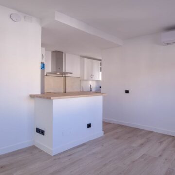 Elegant and Luxurious Townhouse in the Heart of Estepona Picture 18