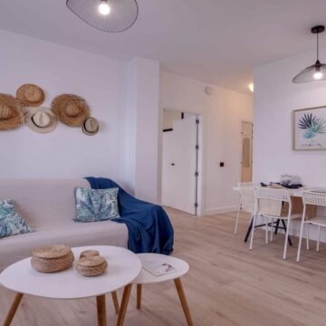 Elegant and Luxurious Townhouse in the Heart of Estepona Picture 6