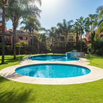 Modern South-west Facing 3 bedroom Townhouse On The Luxurious Golden Mile, Marbella Picture 30