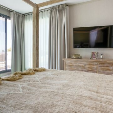 Magnificent and Modern Luxurious Villa with Stunning Views over the Mediterranean in Cabo Royale, Marbella East Picture 15