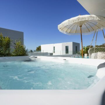 Magnificent and Modern Luxurious Villa with Stunning Views over the Mediterranean in Cabo Royale, Marbella East Picture 32