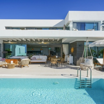 Magnificent and Modern Luxurious Villa with Stunning Views over the Mediterranean in Cabo Royale, Marbella East Picture